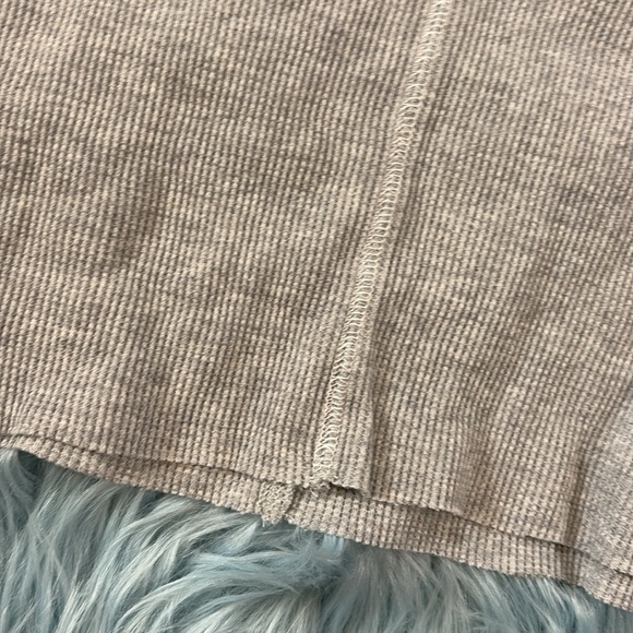 BP Grey Waffle Knit Cropped Thermal Top sz XS - Picture 6 of 9